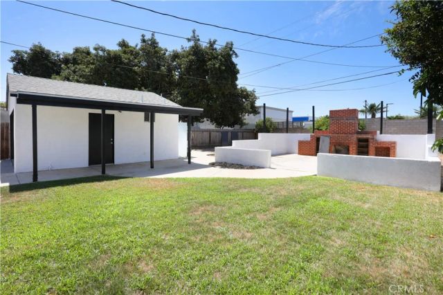 812 N Louise, Santa Ana, CA 92703