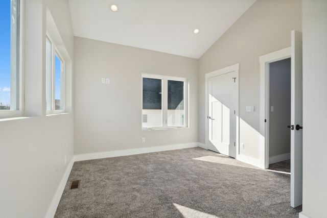 6136 Mississippi Avenue, Davenport, IA 52807
