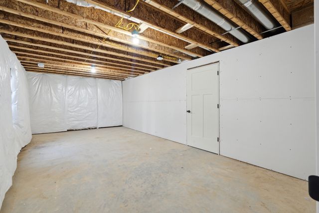 6136 Mississippi Avenue, Davenport, IA 52807