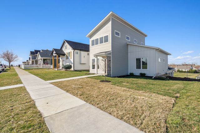 6136 Mississippi Avenue, Davenport, IA 52807