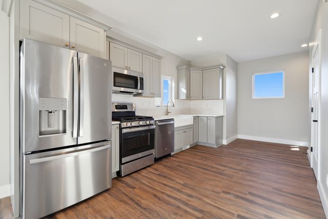 6136 Mississippi Avenue, Davenport, IA 52807