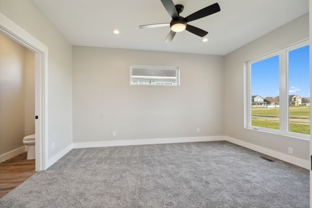 6136 Mississippi Avenue, Davenport, IA 52807