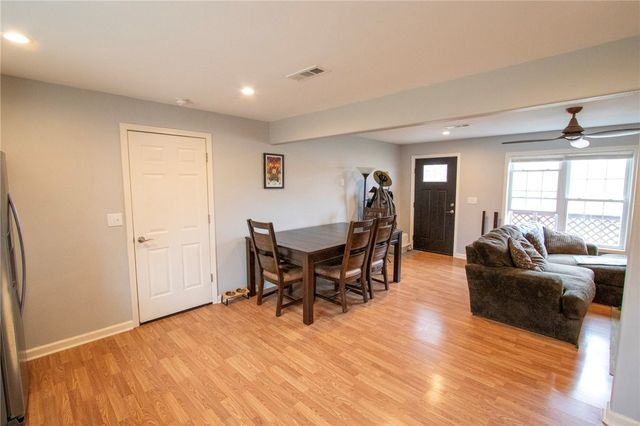 406 S Dixieland Road, Rogers, AR 72758