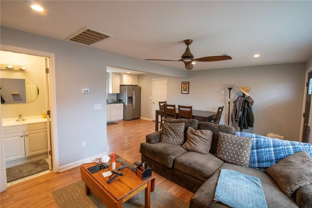 406 S Dixieland Road, Rogers, AR 72758