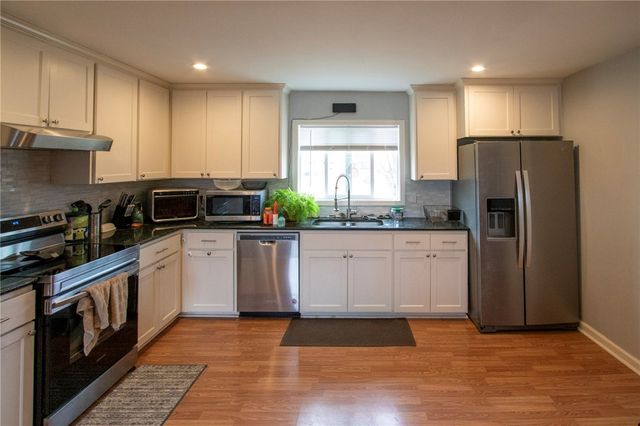 406 S Dixieland Road, Rogers, AR 72758