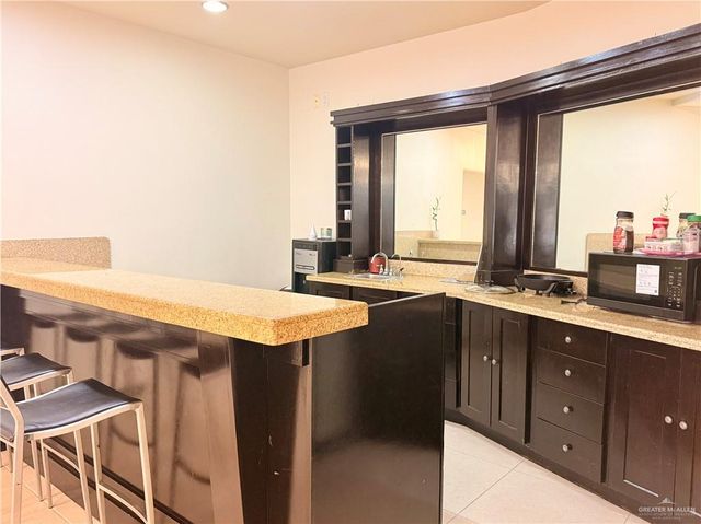 813 Travis Street 207, Mission, TX 78572