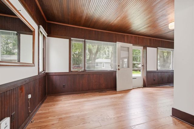 402 Stewart Road, Willernie, MN 55090