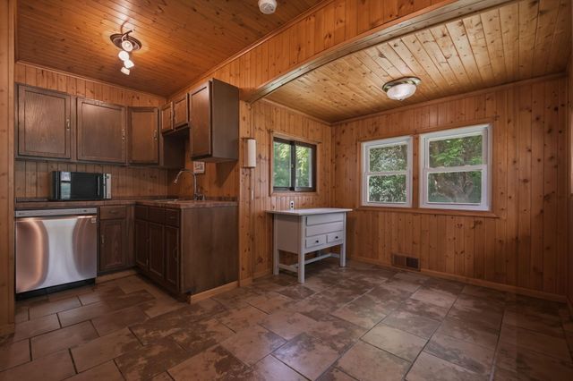 402 Stewart Road, Willernie, MN 55090