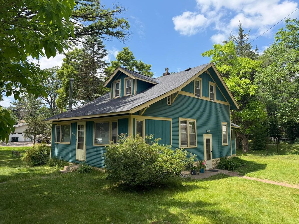 402 Stewart Road, Willernie, MN 55090