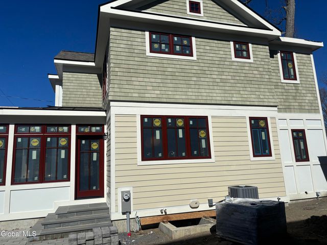 104 Regent Street, Saratoga Springs, NY 12866