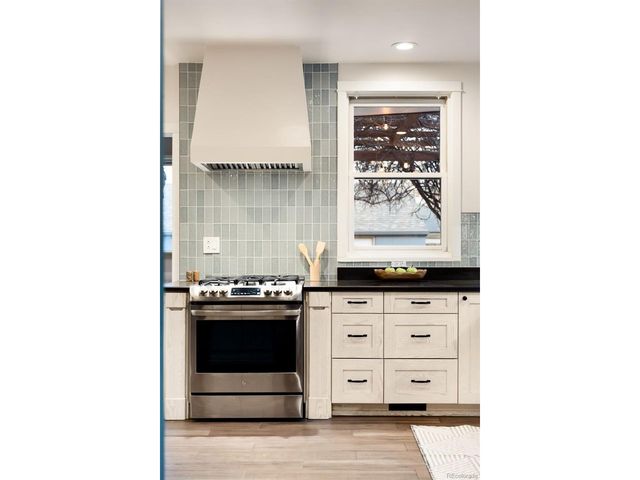 3740 Stuart St, Denver, CO 80212