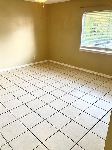 6527 Old Shell Road 18, Mobile, AL 36608