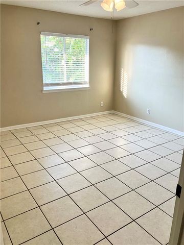 6527 Old Shell Road 18, Mobile, AL 36608