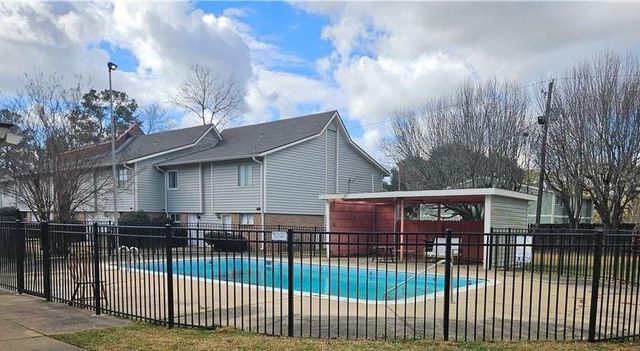 6527 Old Shell Road 18, Mobile, AL 36608