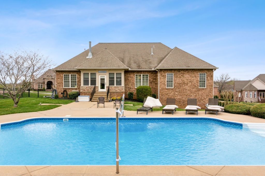1549 Stokley Ln, Old Hickory, TN 37138
