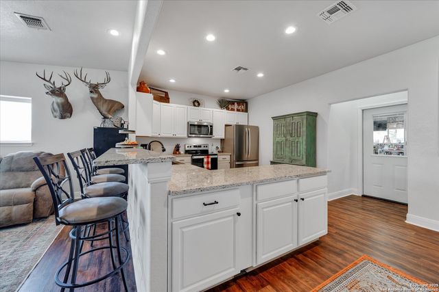 1496 Logans Way, Blanco, TX 78606