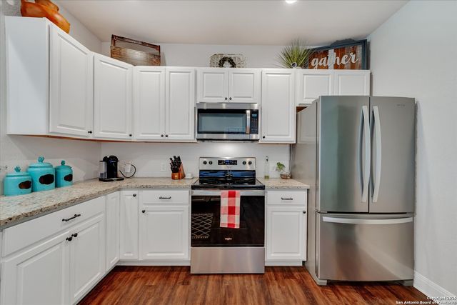 1496 Logans Way, Blanco, TX 78606