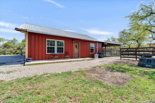 1496 Logans Way, Blanco, TX 78606