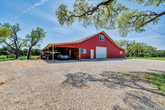 1496 Logans Way, Blanco, TX 78606