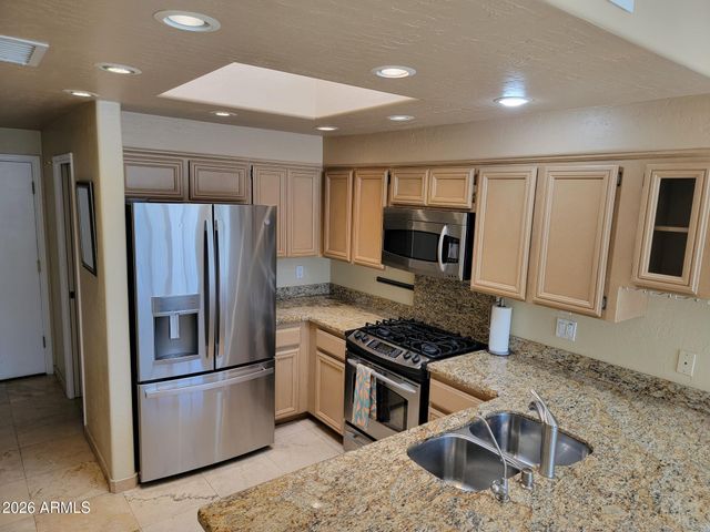 6353 N 19TH Street, Phoenix, AZ 85016