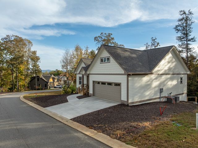 113 Summit View Lane, Ellijay, GA 30540