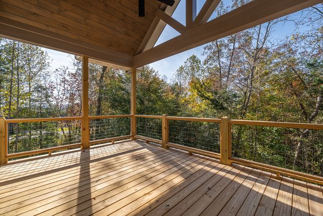 113 Summit View Lane, Ellijay, GA 30540