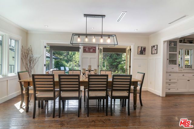 9530 Moonridge Terrace Place, Los Angeles, CA 90210