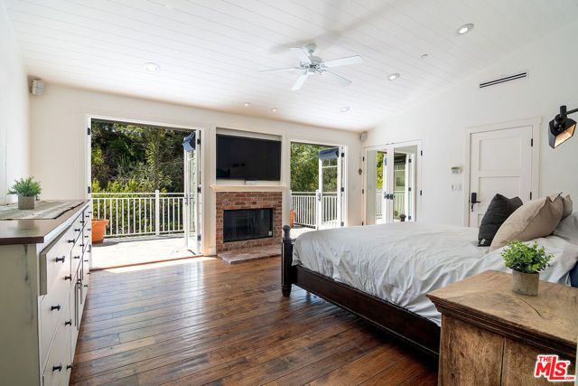 9530 Moonridge Terrace Place, Los Angeles, CA 90210