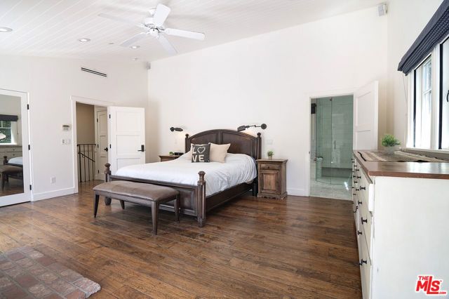 9530 Moonridge Terrace Place, Los Angeles, CA 90210
