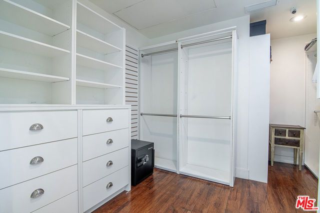 9530 Moonridge Terrace Place, Los Angeles, CA 90210