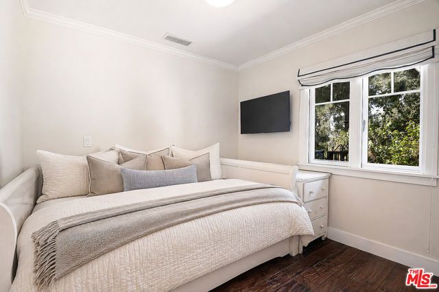 9530 Moonridge Terrace Place, Los Angeles, CA 90210