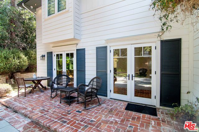 9530 Moonridge Terrace Place, Los Angeles, CA 90210