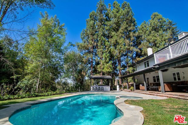 9530 Moonridge Terrace Place, Los Angeles, CA 90210