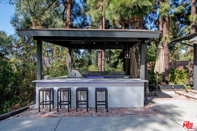 9530 Moonridge Terrace Place, Los Angeles, CA 90210