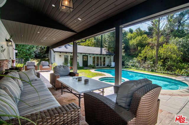 9530 Moonridge Terrace Place, Los Angeles, CA 90210