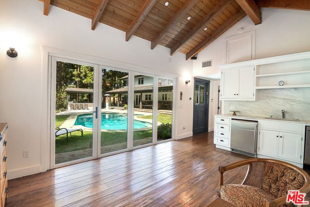 9530 Moonridge Terrace Place, Los Angeles, CA 90210