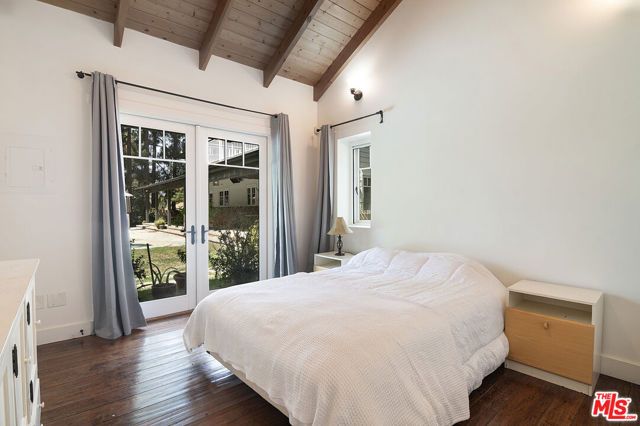 9530 Moonridge Terrace Place, Los Angeles, CA 90210
