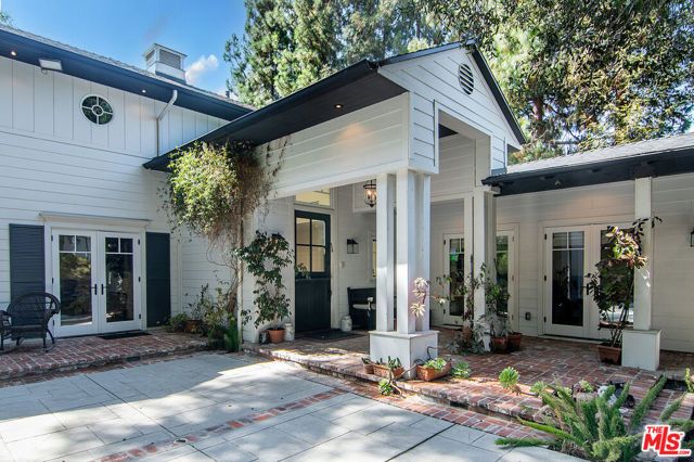9530 Moonridge Terrace Place, Los Angeles, CA 90210