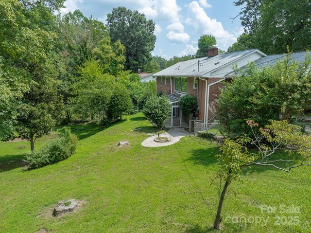 315 Crestside Drive SE, Concord, NC 28025