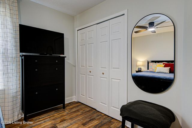 6513 Dunnlea Dr, Pewee Valley, KY 40056