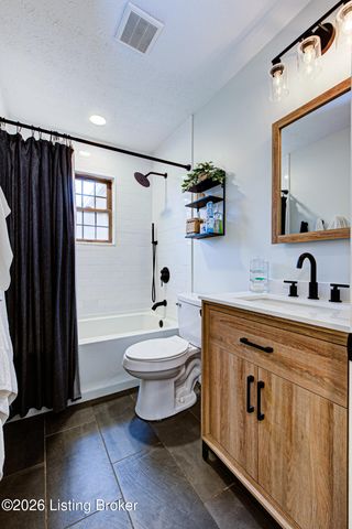 6513 Dunnlea Dr, Pewee Valley, KY 40056