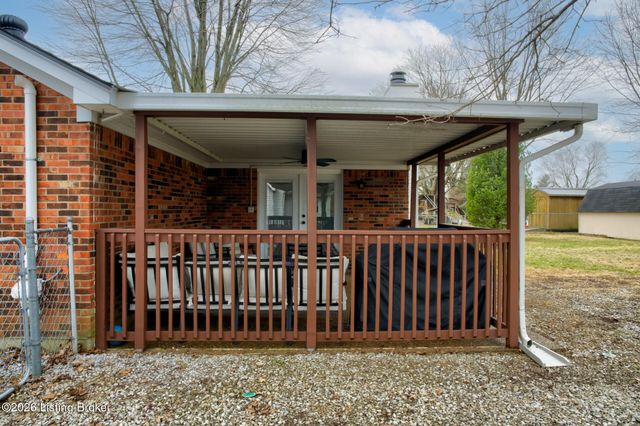 6513 Dunnlea Dr, Pewee Valley, KY 40056