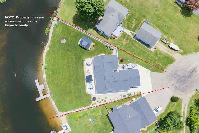 52181 Rivolake Road, Three Rivers, MI 49093