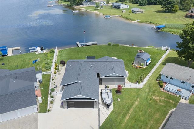 52181 Rivolake Road, Three Rivers, MI 49093