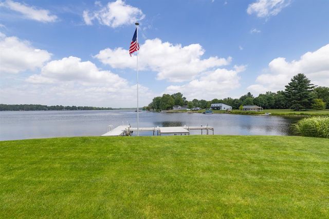 52181 Rivolake Road, Three Rivers, MI 49093