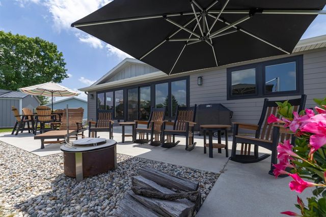 52181 Rivolake Road, Three Rivers, MI 49093