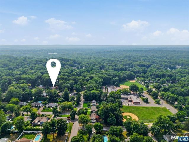 105 Winthrop Road, Hillsdale, NJ 07642