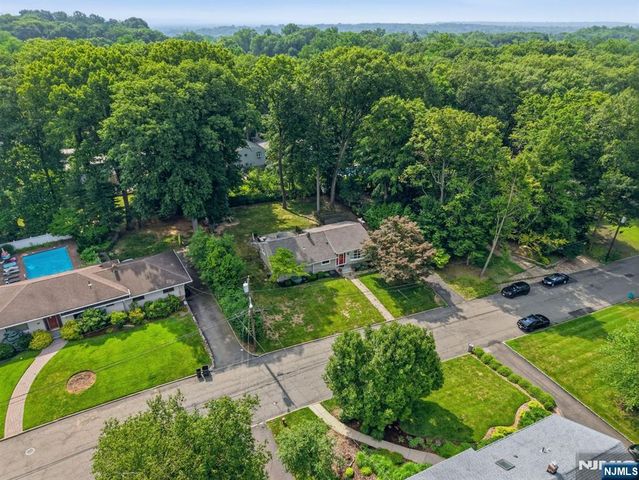 105 Winthrop Road, Hillsdale, NJ 07642