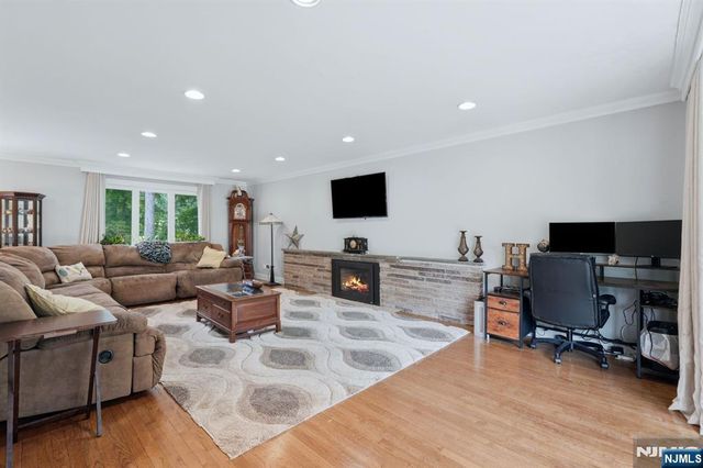 105 Winthrop Road, Hillsdale, NJ 07642
