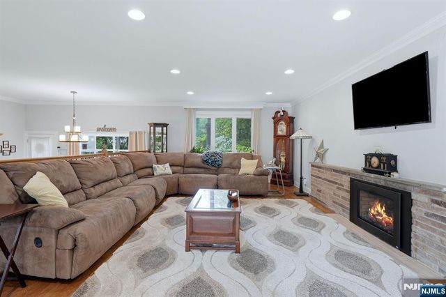 105 Winthrop Road, Hillsdale, NJ 07642